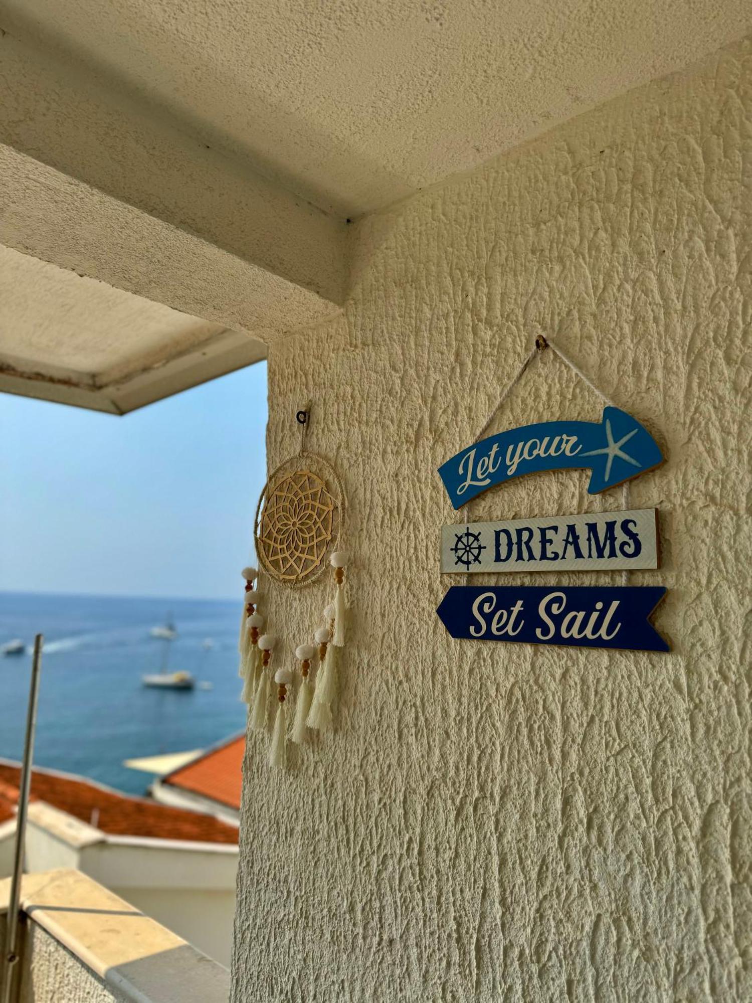 Pine&Sea Beach Retreat Sveti Stefan Dış mekan fotoğraf
